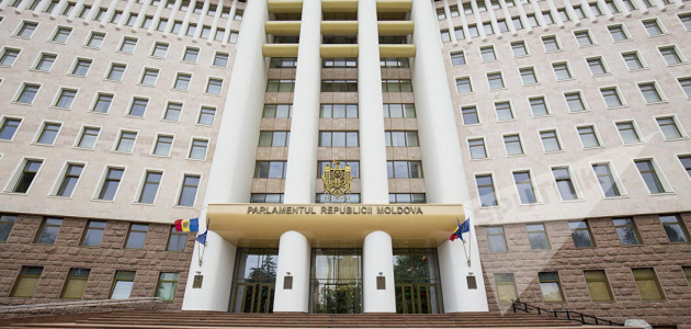 В Молдавском Парламенте появились два новых депутата