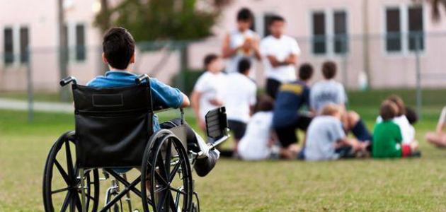 Termenul pentru îngrijirea copilului cu dizabilități ar putea crește cu 2 ani