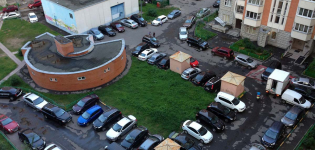 Кишиневским автовладельцам запретят парковаться во дворах