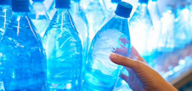 Специалисты запретили повторно использовать пластиковые бутылки