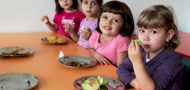 Чем кормят детей в детсадах летом?