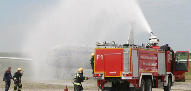 В Кишиневском аэропорту провели учения по устранению пожара