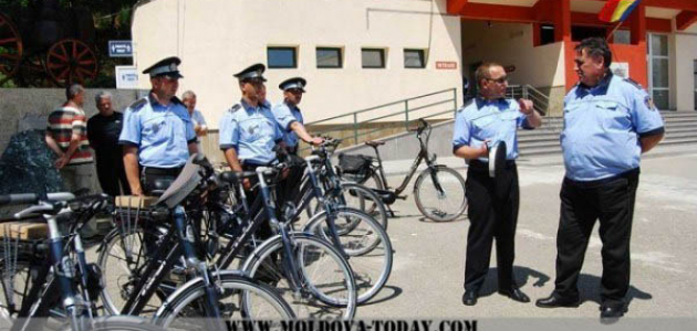 Осенью улицы начнут патрулировать полицейские на велосипедах