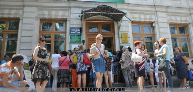 Число подавших документы в ВУЗы Молдовы выросло на 2 тыс.