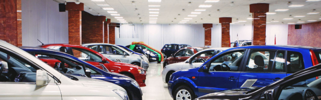 Граждане Молдовы покупают всё больше новых машин