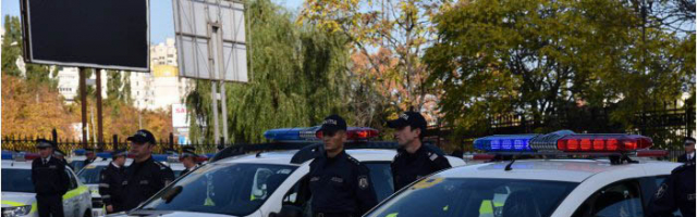 Молдавские полицейские получили оснащение и автомобили