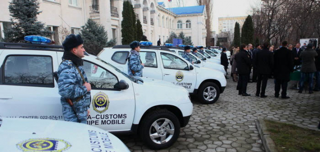 Правительство выделило 97 автомобилей для Таможенной службы