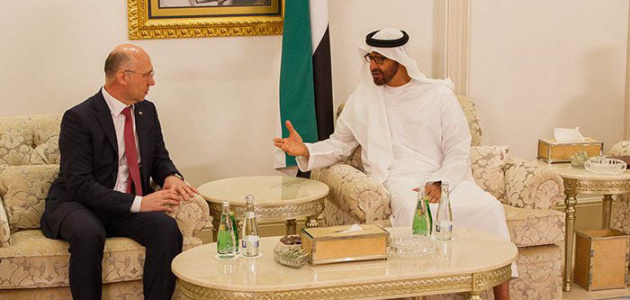 Премьер РМ встретился с наследным принцем Абу-Даби