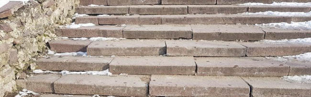 В парке в Кишинёве обновят гранитную лестницу