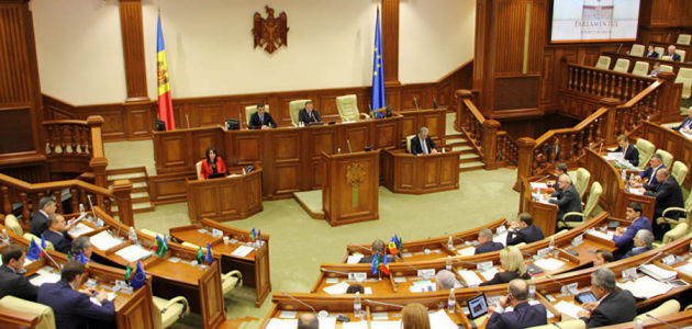 Либералы требуют, чтобы в парламенте были только румыноязычные депутаты