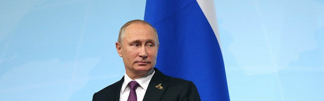 Путин подписал закон о штрафах за высказывания о власти