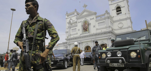 На Шри-Ланке произошло восемь взрывов