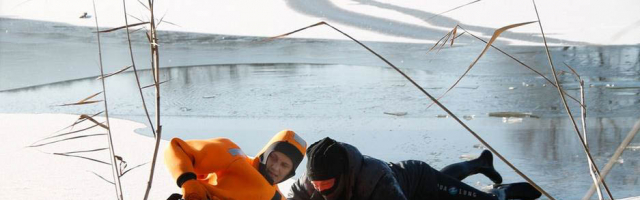 Спасатели Молдовы рекомендуют не выходить на зимнюю рыбалку
