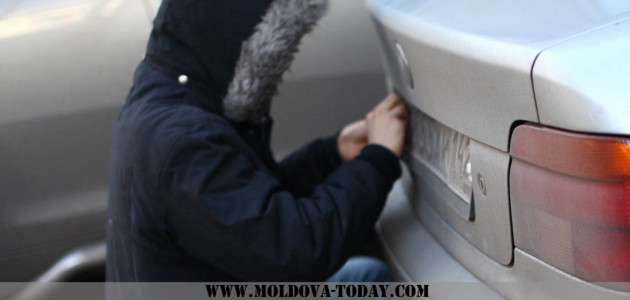 В Молдове неизвестные снимают номера с украинских автомобилей