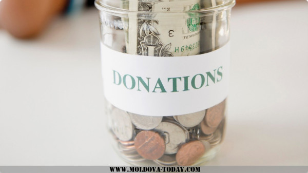 011013-national-money-monday-charity-donation-money-saving