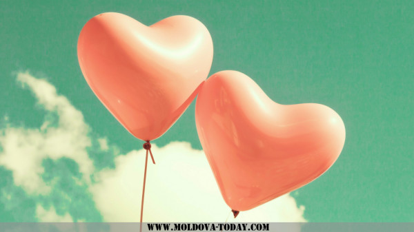 heart-love-balloons-sky