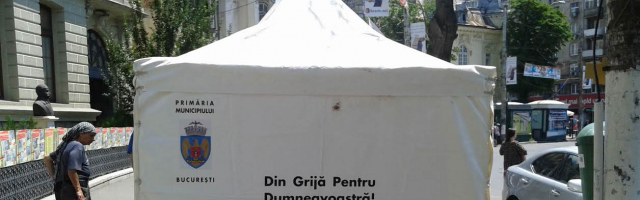 Salvatorii au instalat corturile anticaniculă