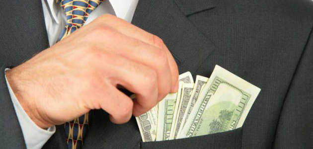 На школы и университеты денег нет, потому что карманы широкие